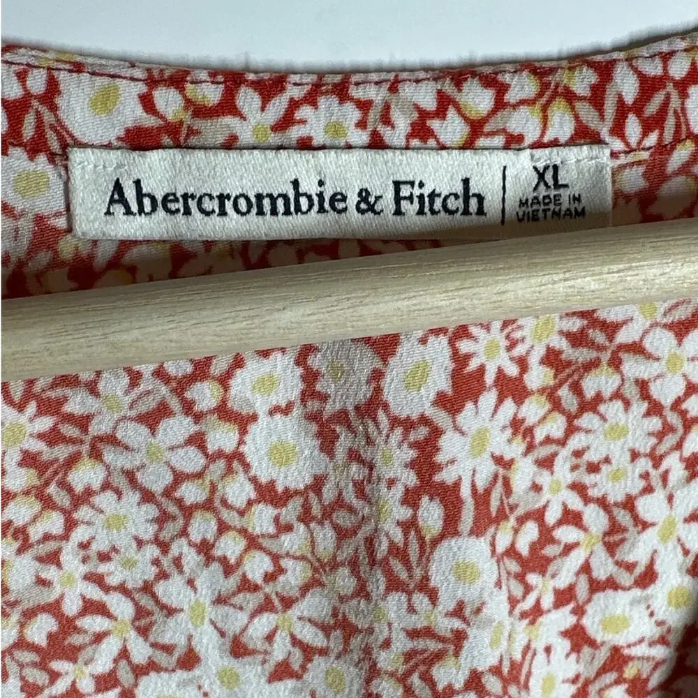 Abercrombie & Fitch Floral Faux Wrap Top Sz XL Short Puff Sleeves Cottagecore